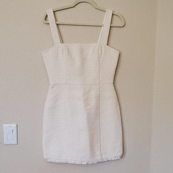 Aritzia Babaton Times Tweed Dress in Off-White size 6 US - Picture 3 of 7